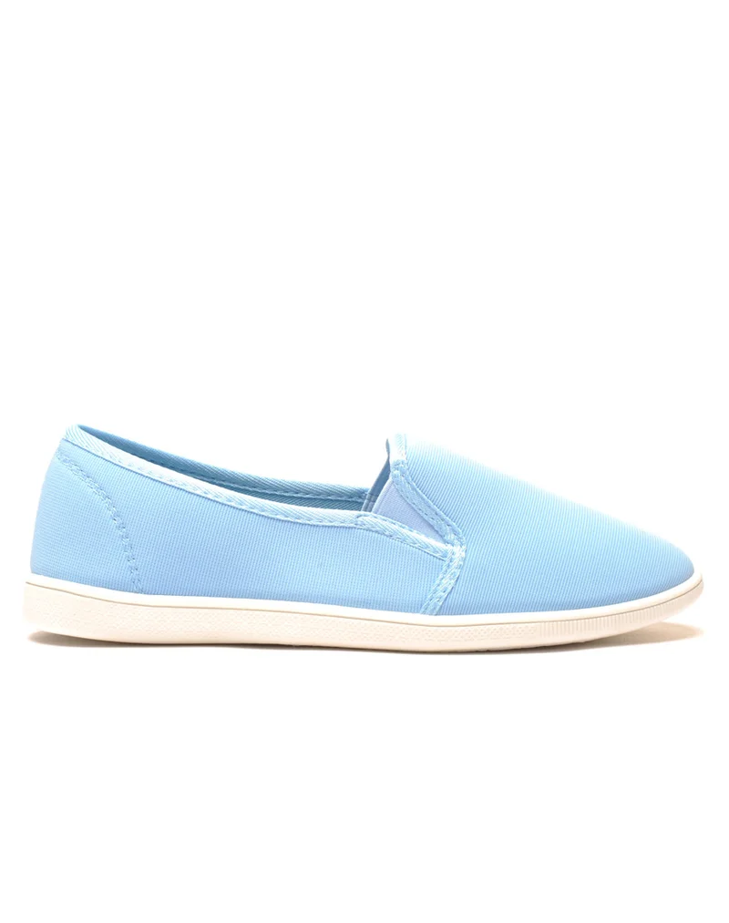 Slippers bleues légères et confortables