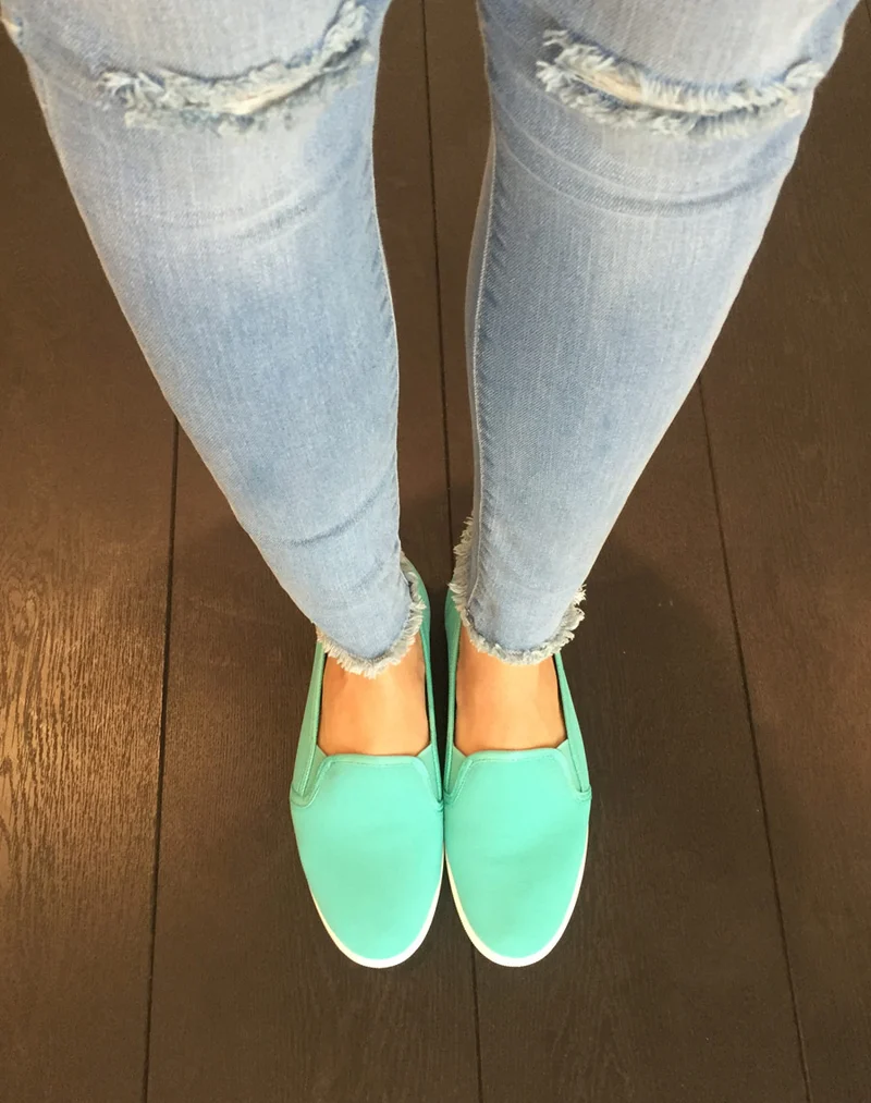 Slippers vertes légères et confortables