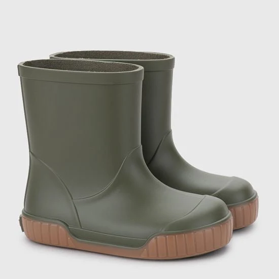 Igor Barefoot Pau Kaki