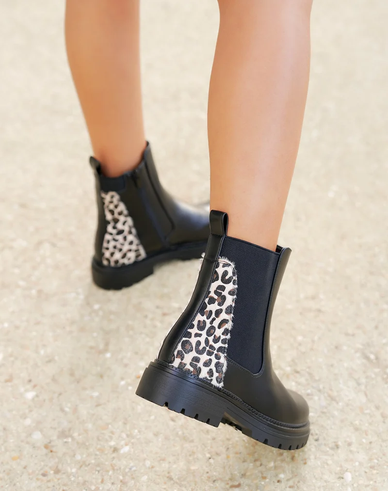 Bottines noires style chelsea à imprimé léopard