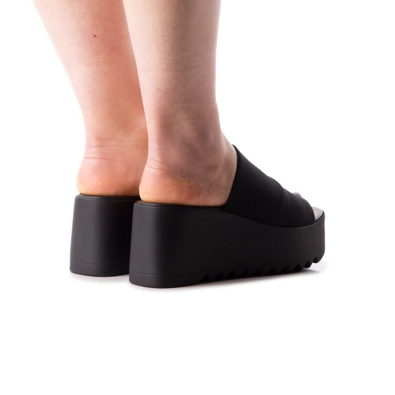 Indria Black Stretch