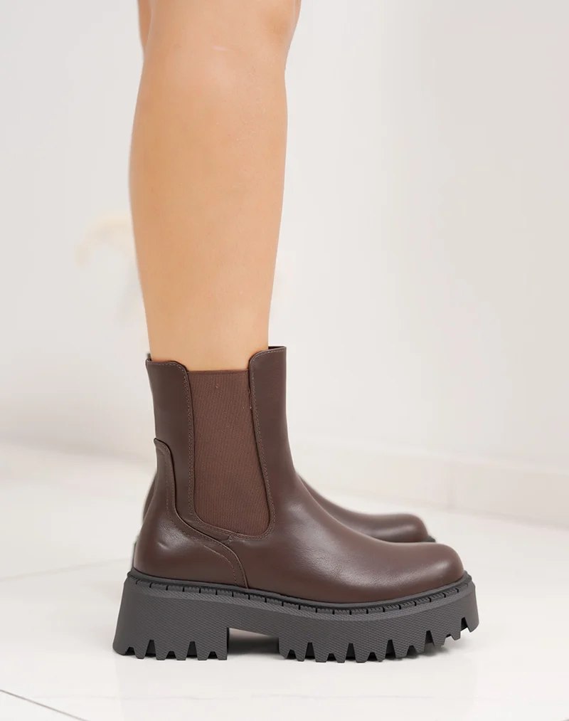 Bottines femme marron style Chelsea à plateforme crantée et intérieur fourré