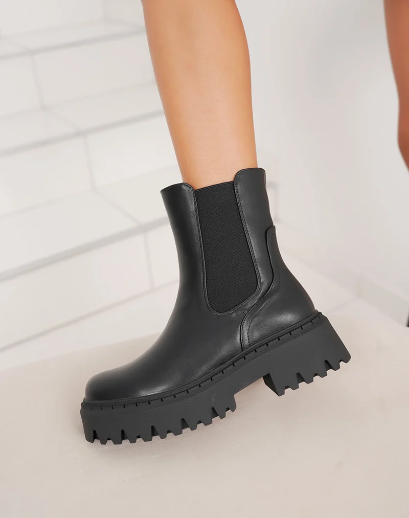 Bottines femme noires style Chelsea à plateforme crantée et intérieur fourré