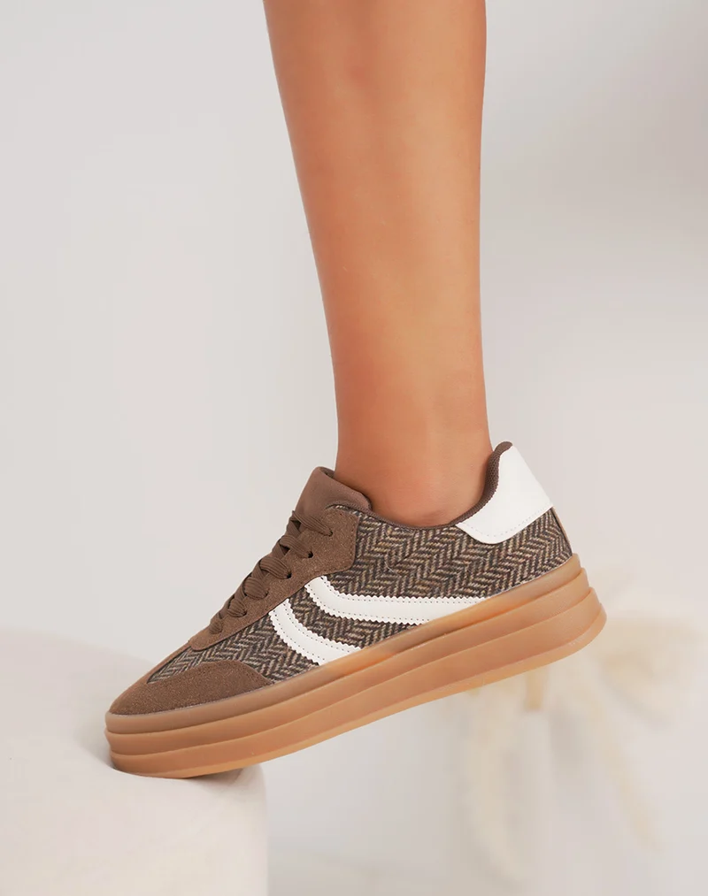 Basket femme marron tendance effet tweed chevron avec semelle plate