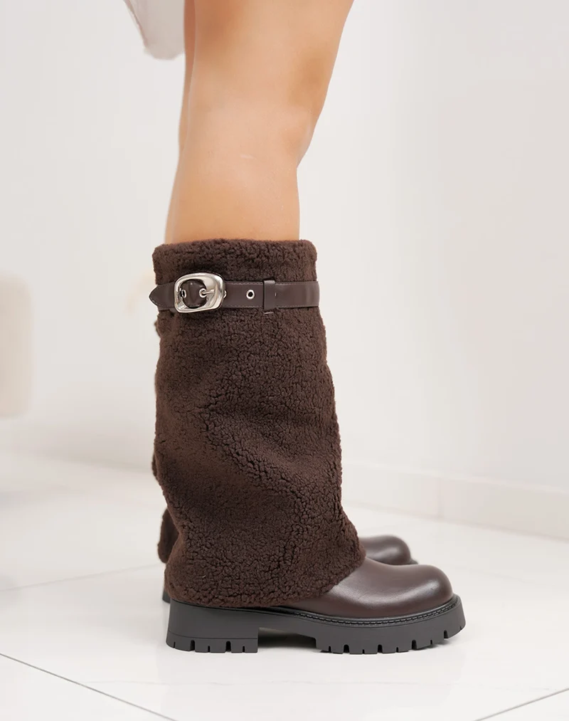Bottines femme marron élégantes à semelle crantée avec revers moumoute amovible
