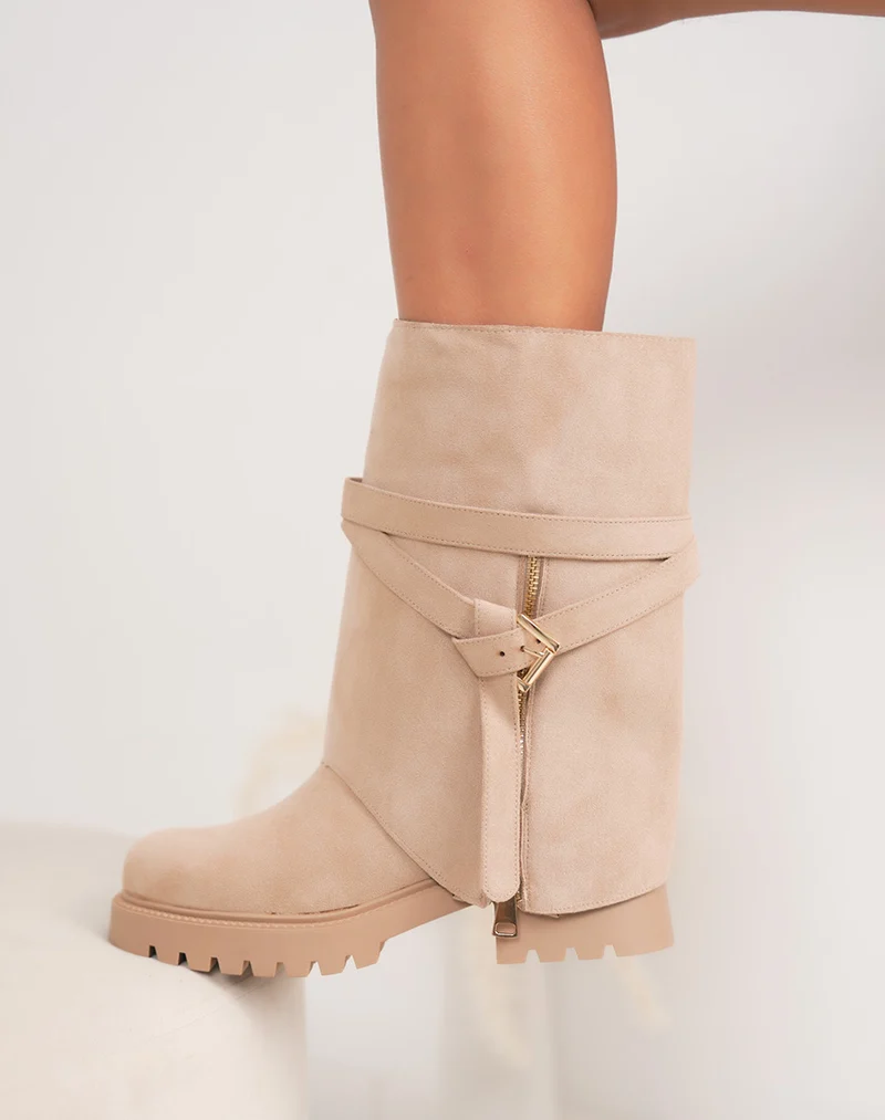 Bottines Chelsea beige fourrées – Tige amovible avec lanières et boucle dorée