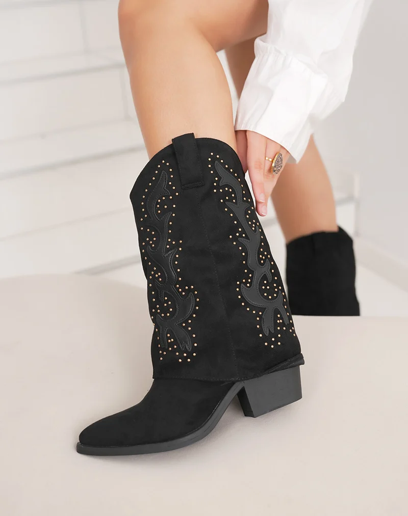 Bottines femme noires style santiags en suédine avec détails dorés et cuir