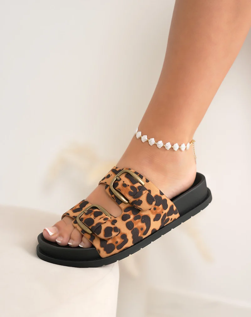 Mules femme léopard tendance avec brides à boucles et semelle noire confortable