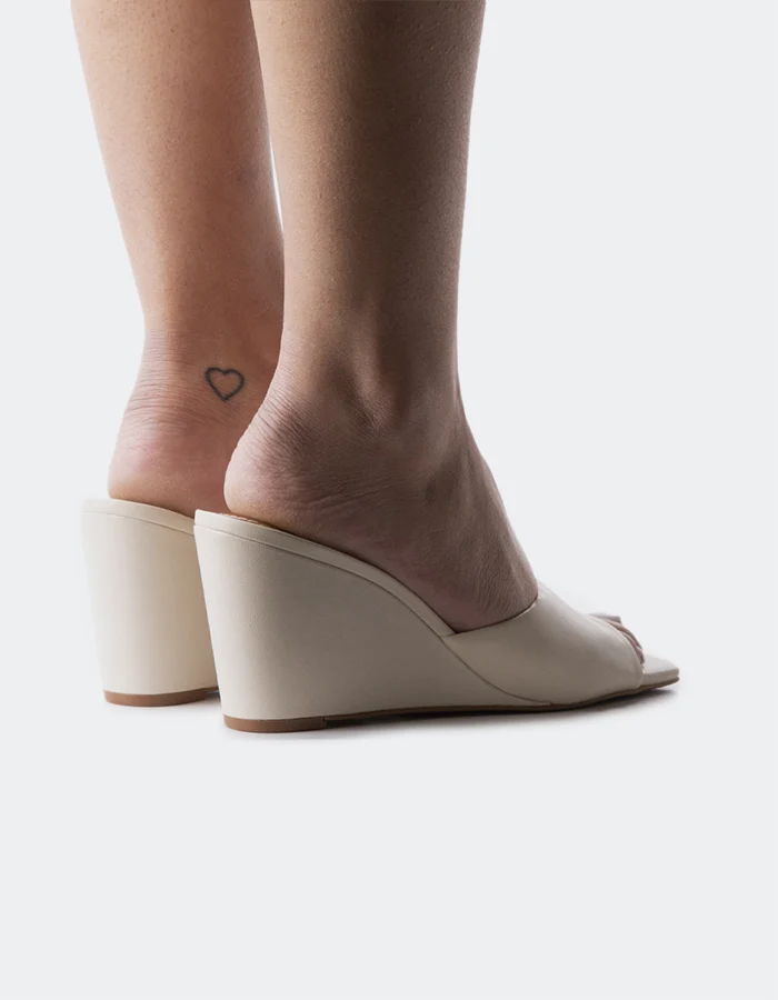 Toscana Cream Leather