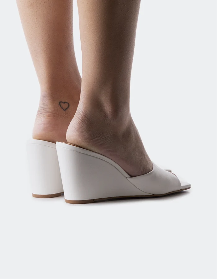 Toscana White Leather