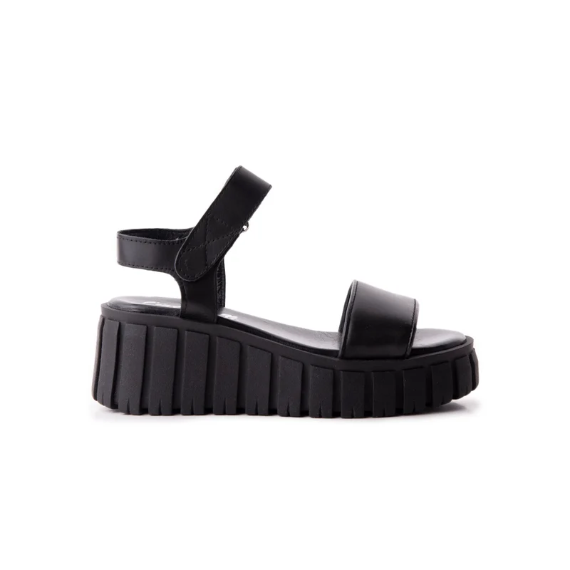 Grad Black Leather