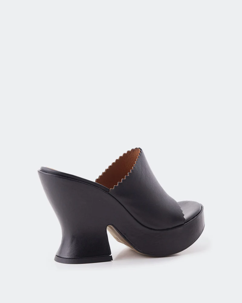 Rua Black Leather