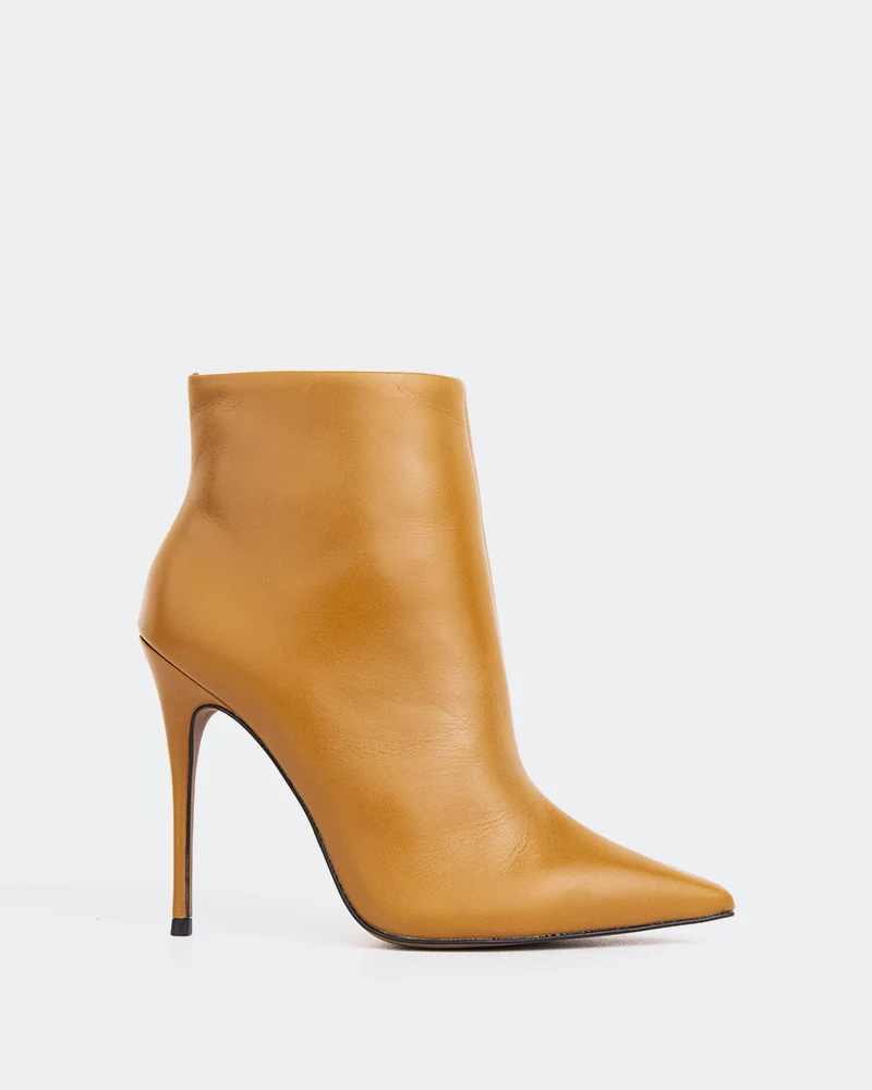 Beauty Camel Leather