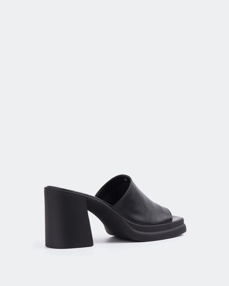 Arezzo Black Leather