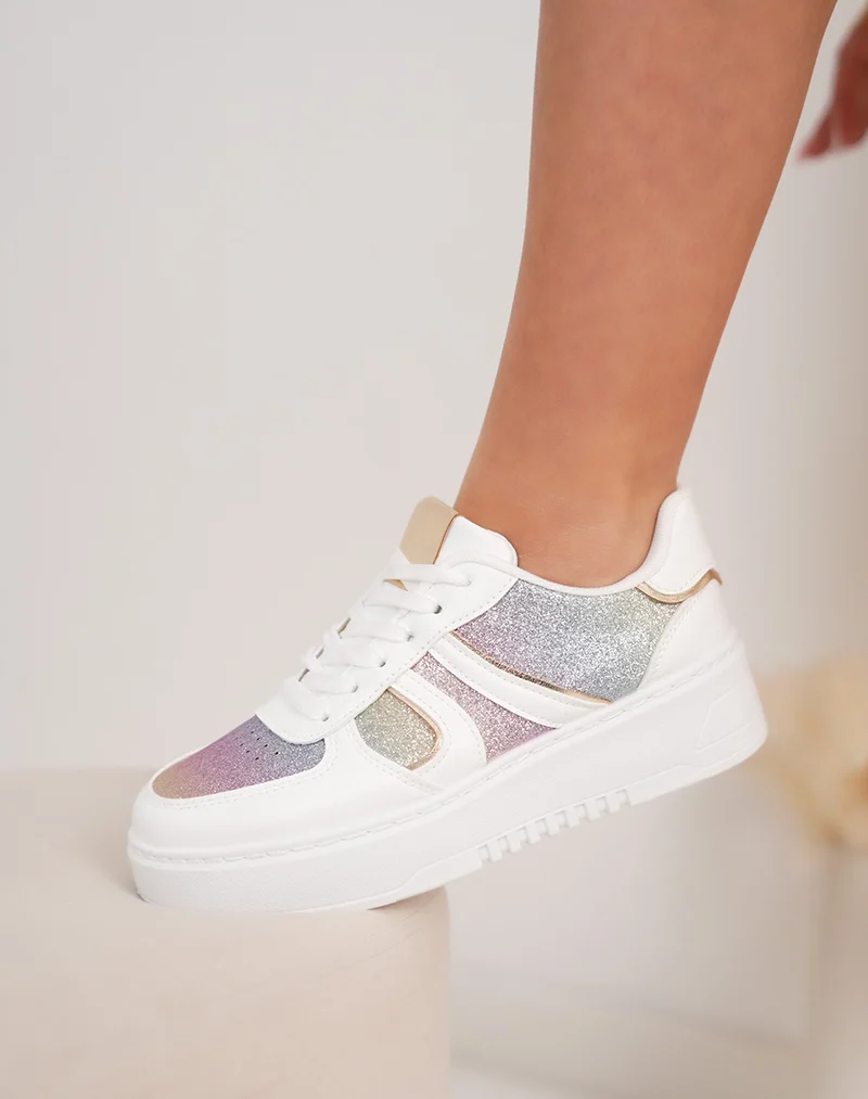 Basket femme blanche tendance avec paillettes multicolores et bandes latérales