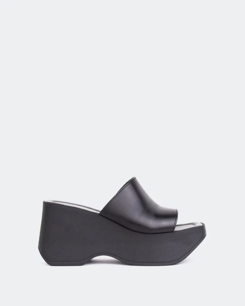 Klum Black Leather