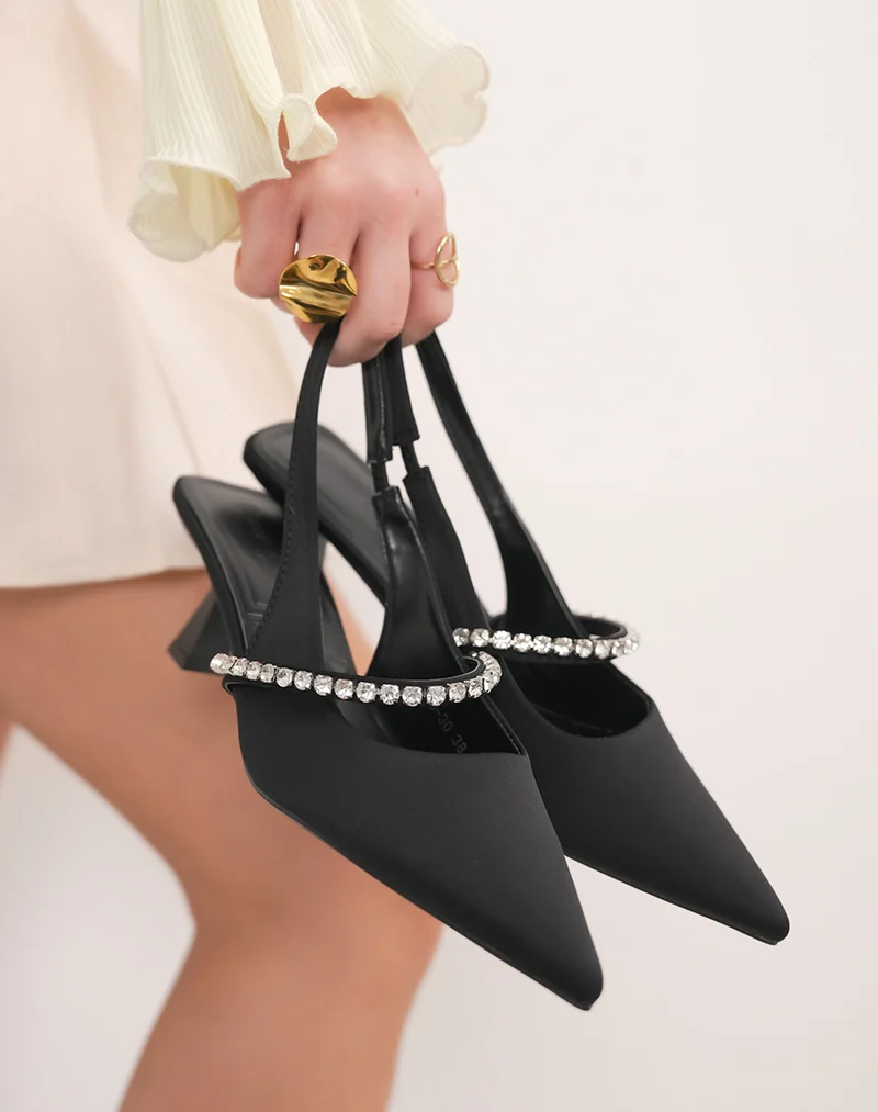 Escarpins femme noirs à bout pointu avec bride strassée et talon