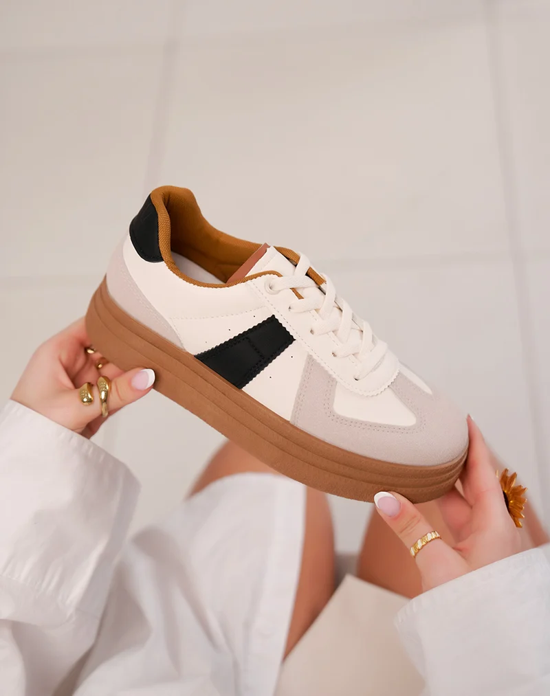 Baskets femme beiges tendance à triple plate-forme camel et détails noirs contrastants