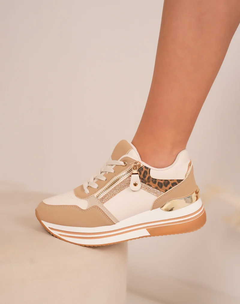 Baskets femme beiges à semelle épaisse dorée et détails léopard tendance