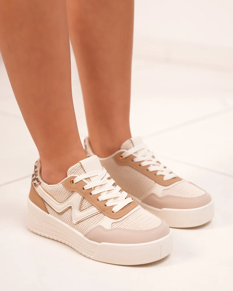 Basket Femme Beige Clair avec Détails Dorés et Léopard