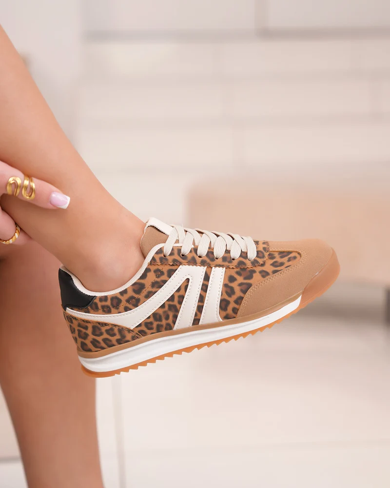 Basket femme marron à imprimé léopard et bandes blanches