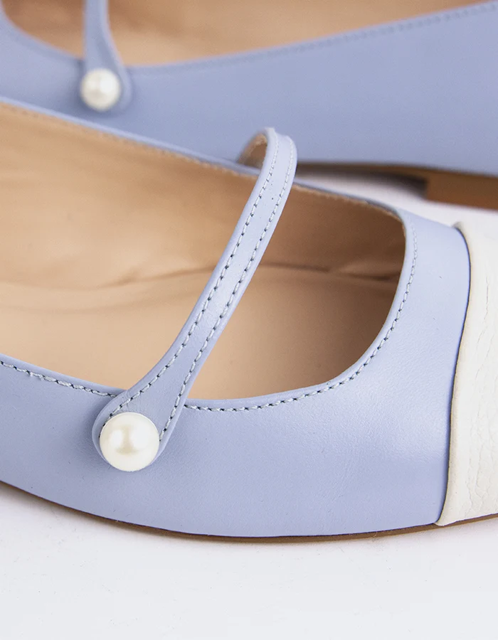 Yarrow Off Wht.Blue Leather