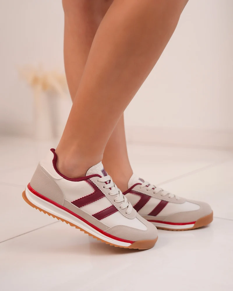 Basket femme beige et bordeaux avec rayures latérales