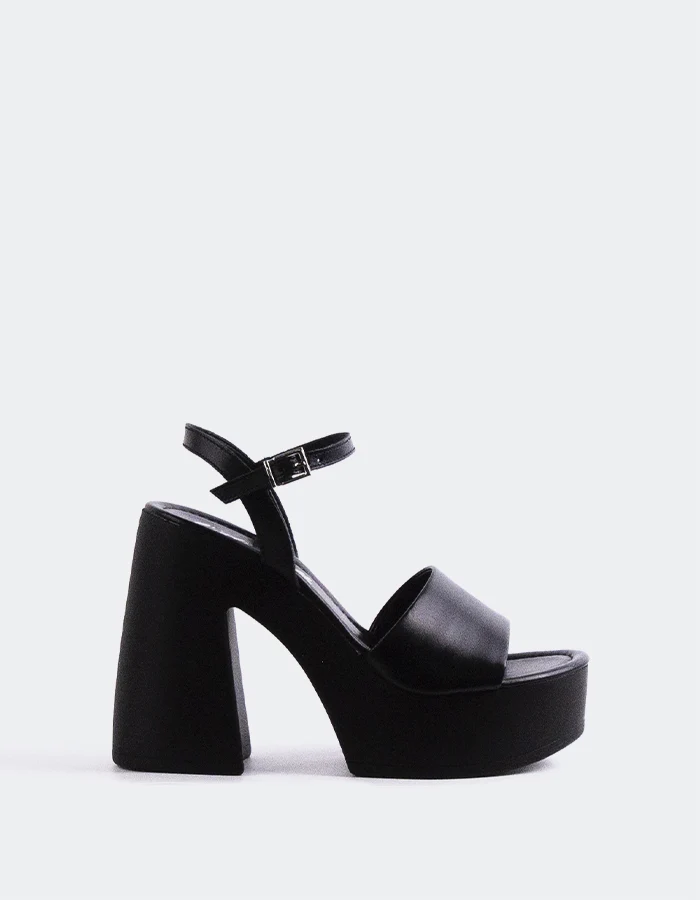 Veria Black Leather