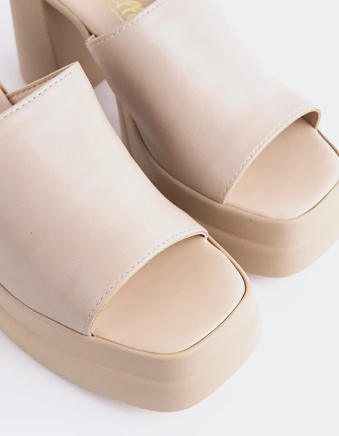 Kalamata Nude Leather