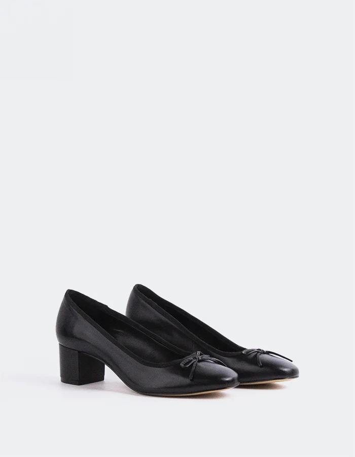 Ruslan Black Leather