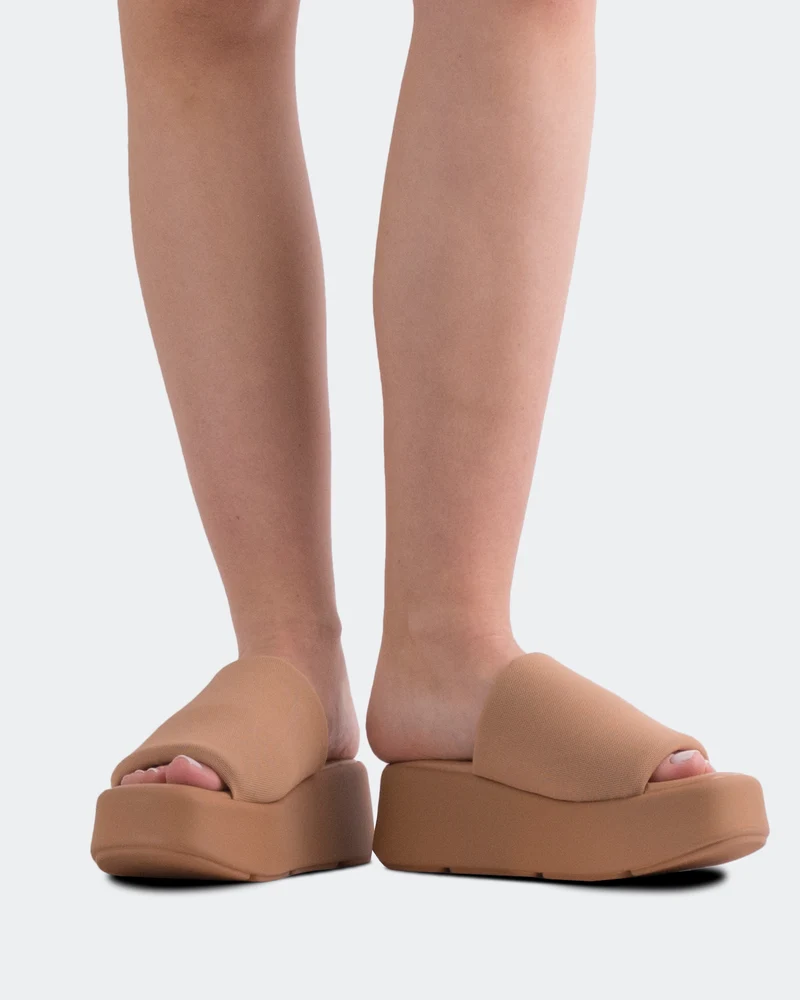 Harlow Nude Puff
