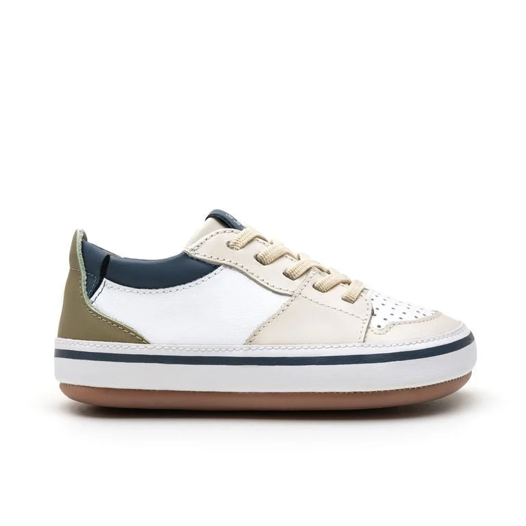 Tip Toey Joey Primeiros Ollie White Tapioca Olive Tree