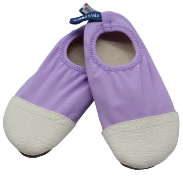 Les Pas Petits Lilas