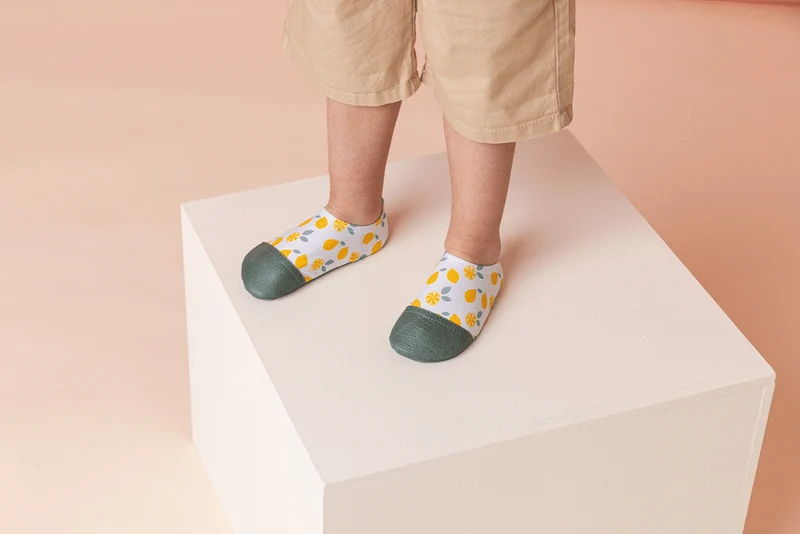 Les Pas Petits Citrons Jaunes