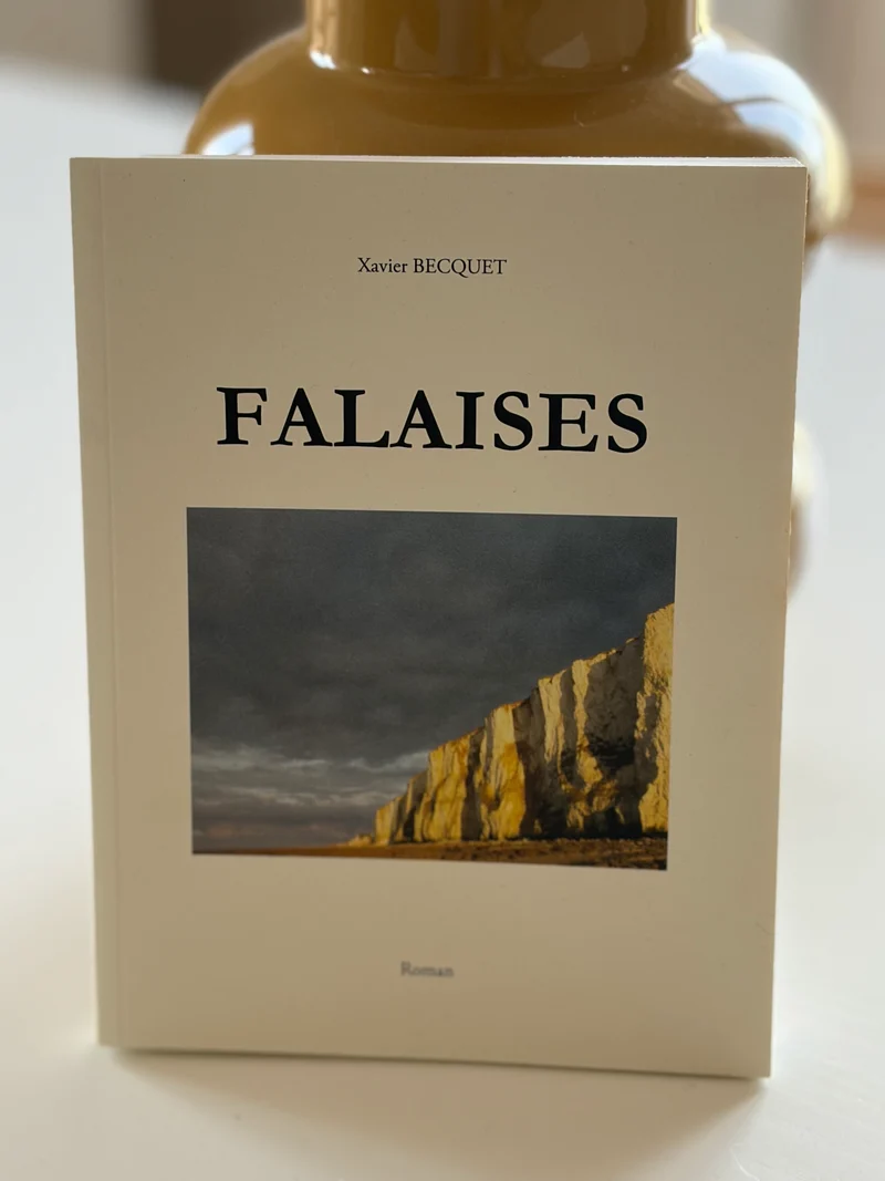Livre Falaises - Xavier Becquet