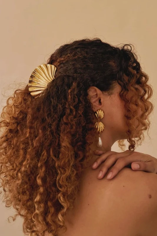Shell Hair Clip