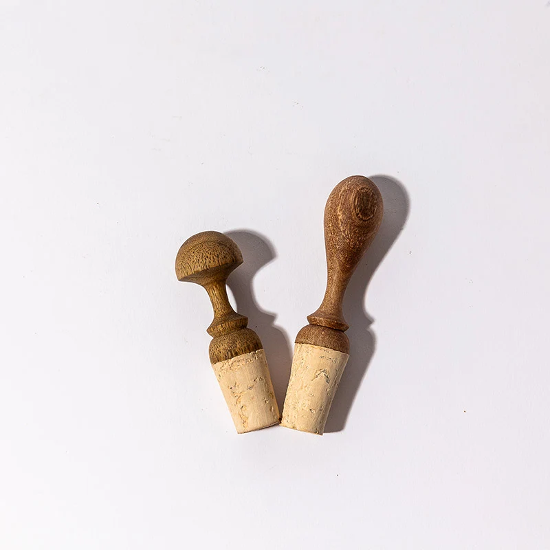 Bouchons de bouteille en bois