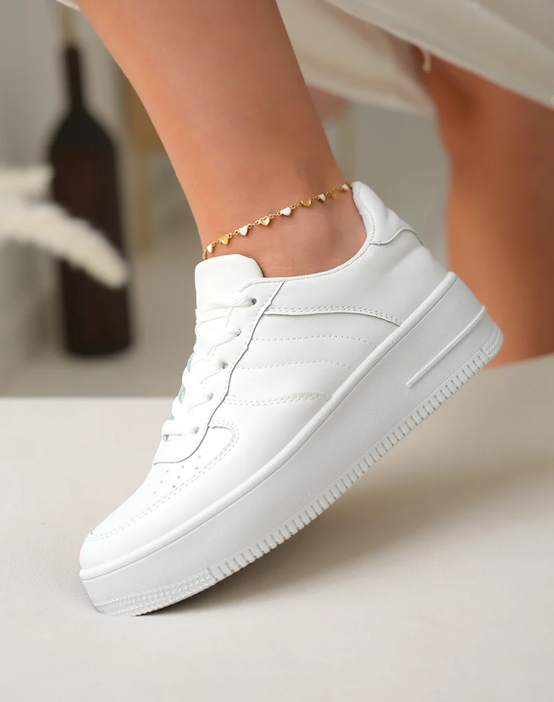Baskets blanches à grosse plateforme