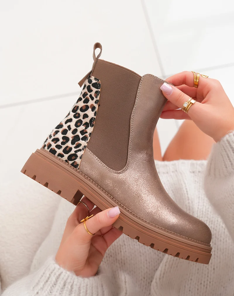 Bottines femme taupe avec empiècement léopard et semelle crantée