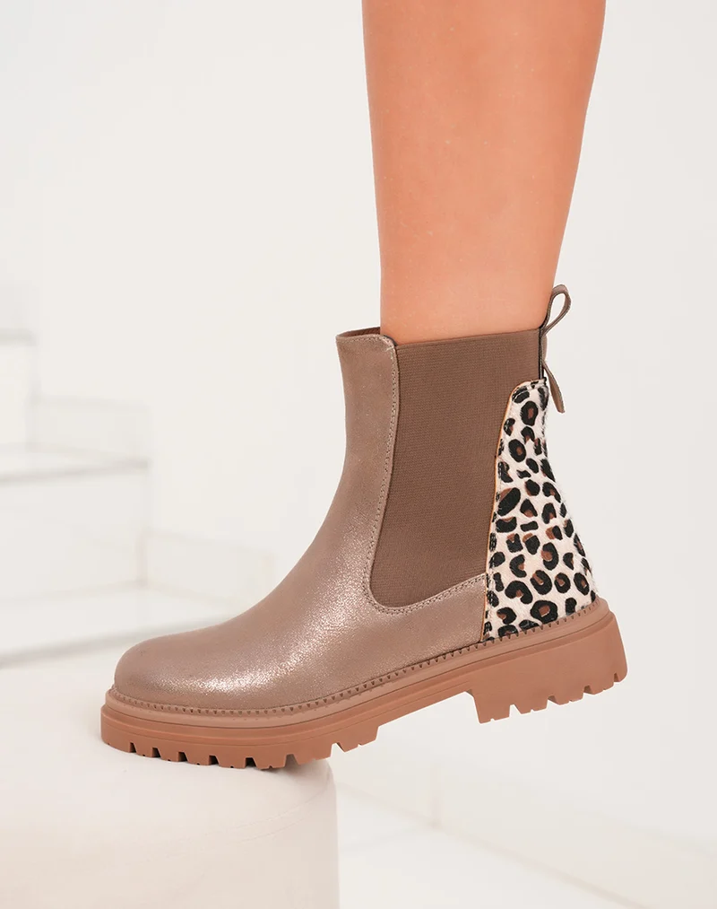 Bottines femme taupe avec empiècement léopard et semelle crantée