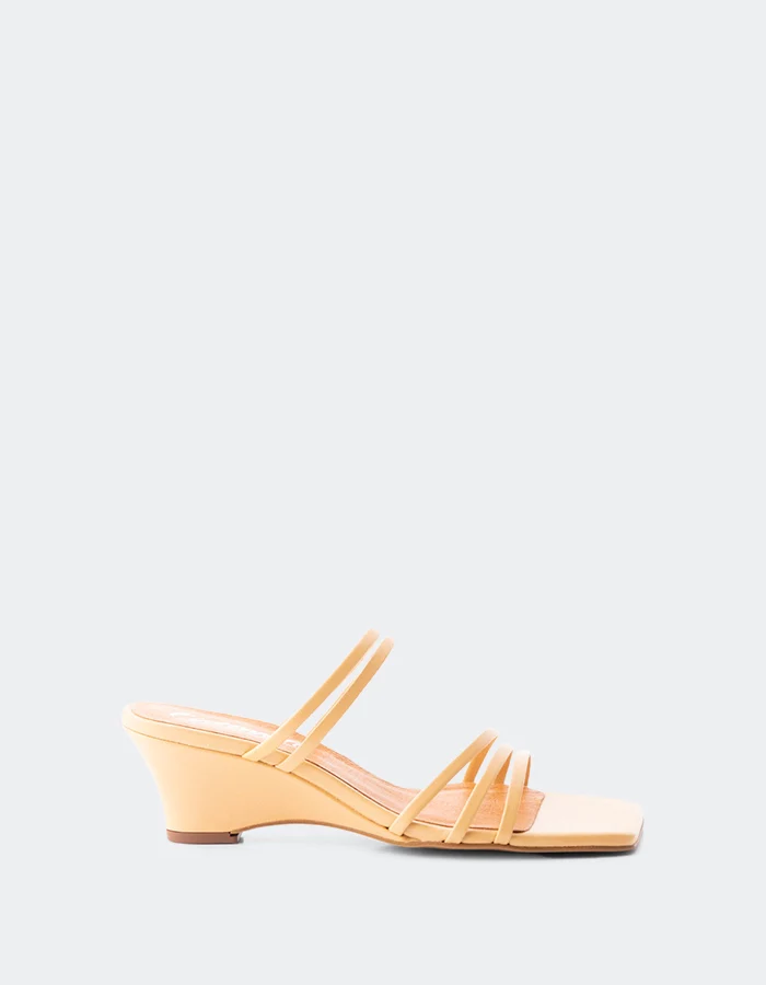 Muelle Camel Leather