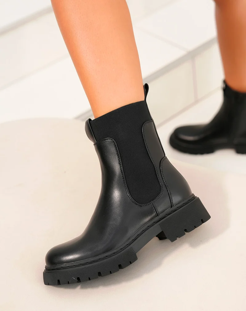 Bottines chelsea noire : Simplicité & style