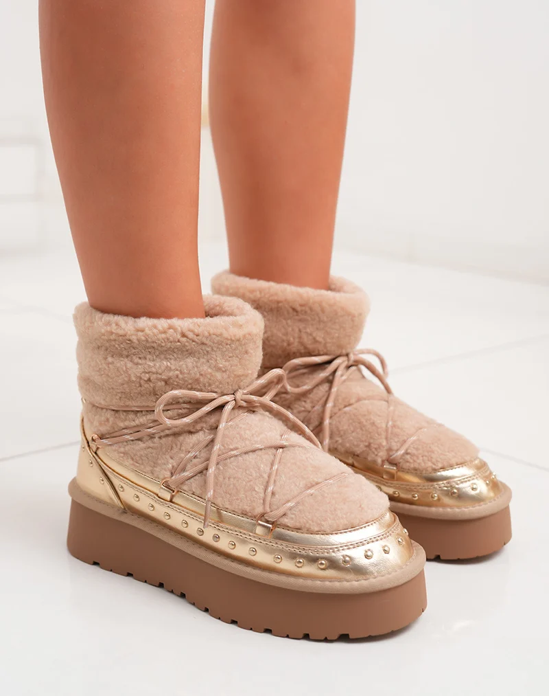 Bottines femme fourrées taupe à lacets avec clous dorés et semelle crantée