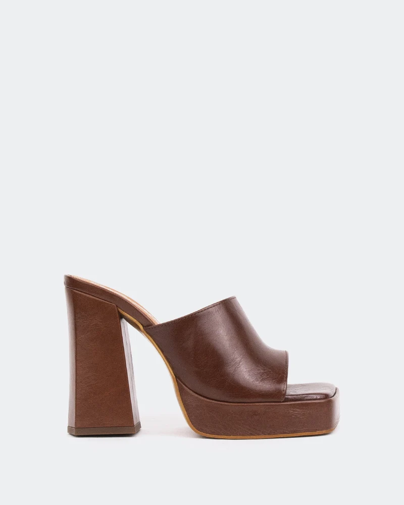 Vendome Chestnut Leather