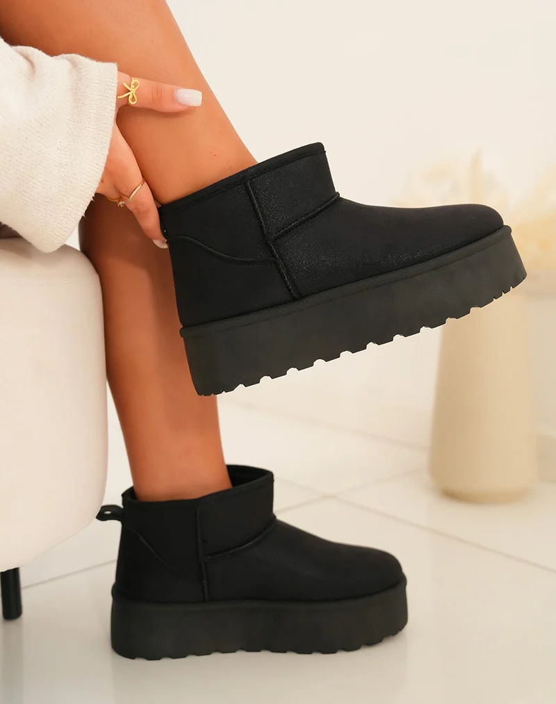 Bottines femme noires tendance avec grosse plateforme et intérieur fourré