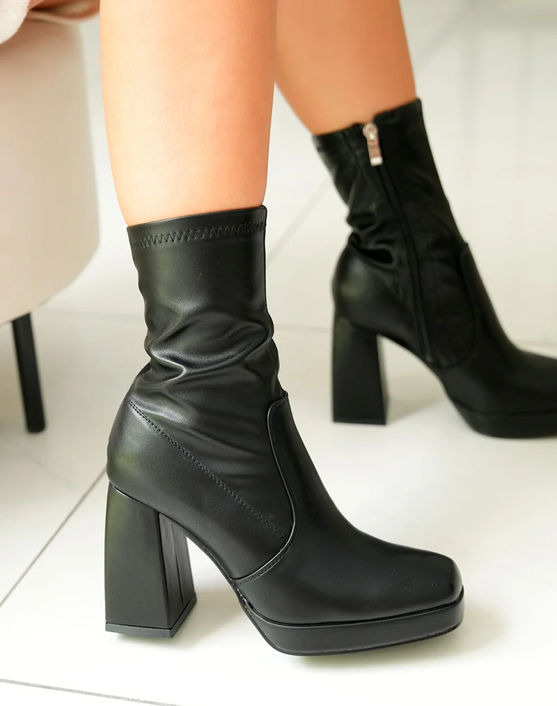 Bottines Noires Effet Chaussette Femme à Talon Haut Asymétrique