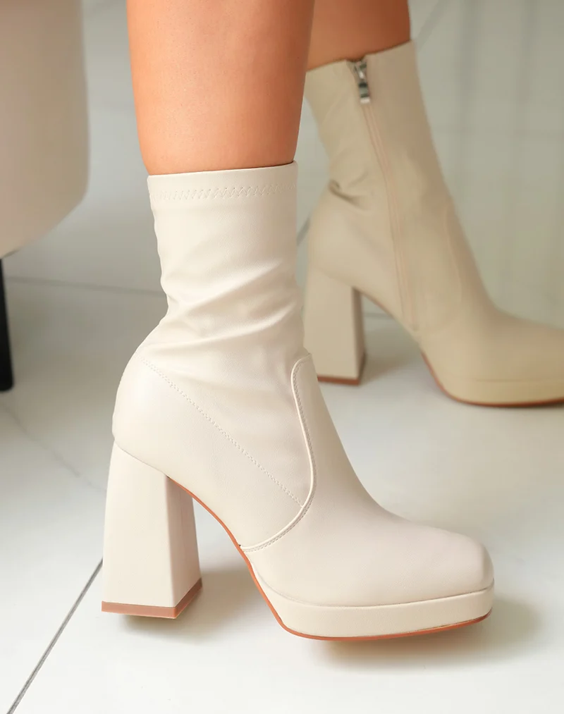 Bottines Beiges Effet Chaussette Femme à Talon Haut Asymétrique
