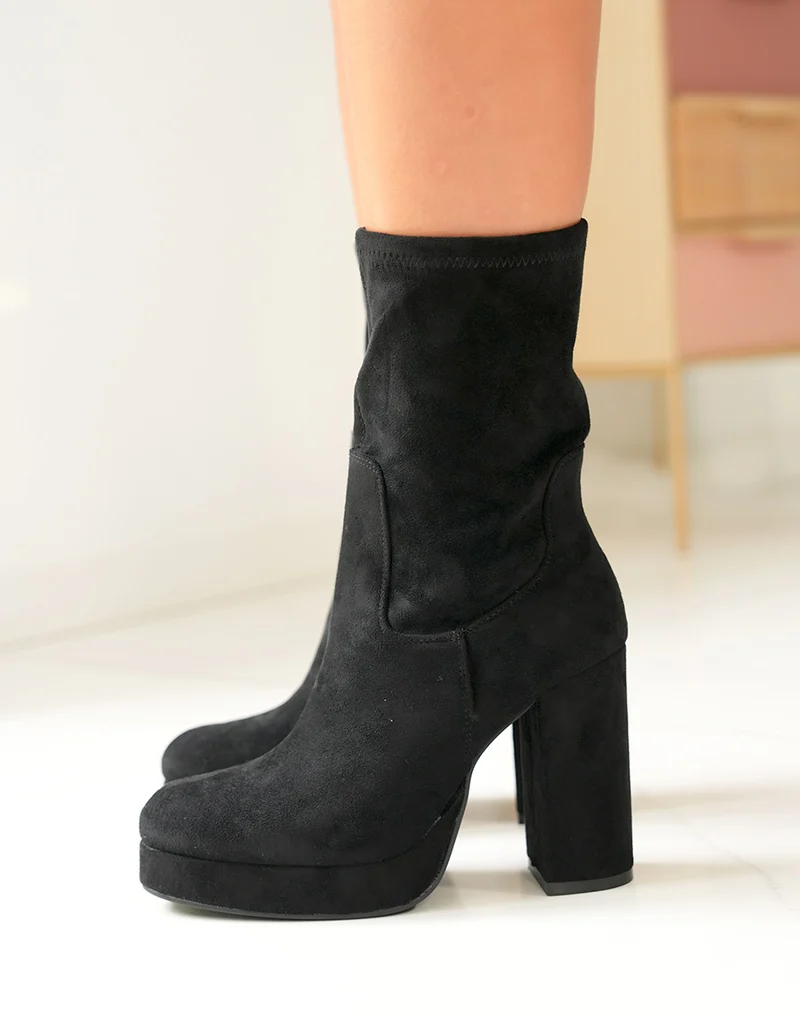 Bottines Noires en Suédine à Talons Hauts pour Femme