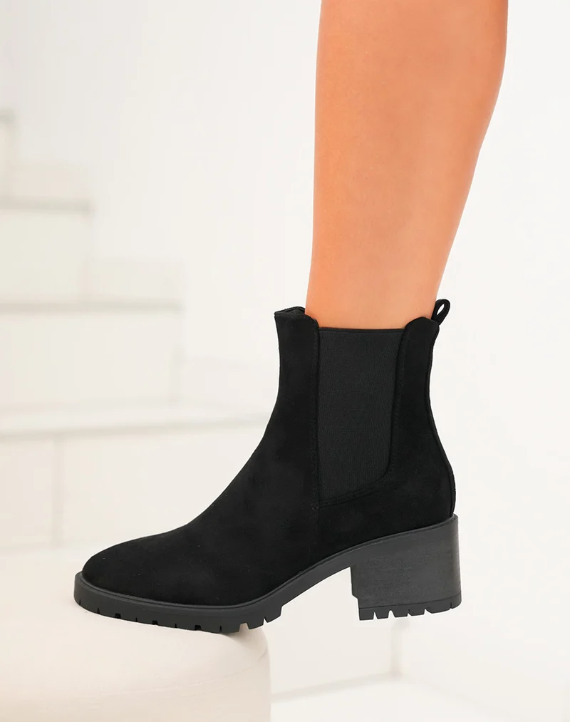 Bottines noires femme style chelsea en suédine