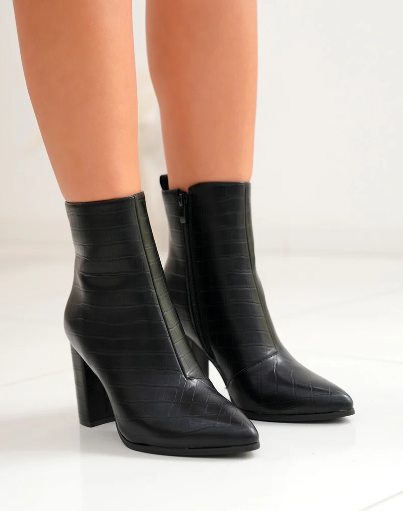 Bottines noires effet croco à bout pointu à talon